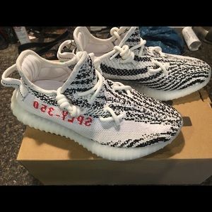 YEEZY Boost 350 Zebras
